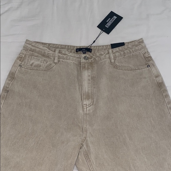 Mom Jeans - Picture 2 of 5